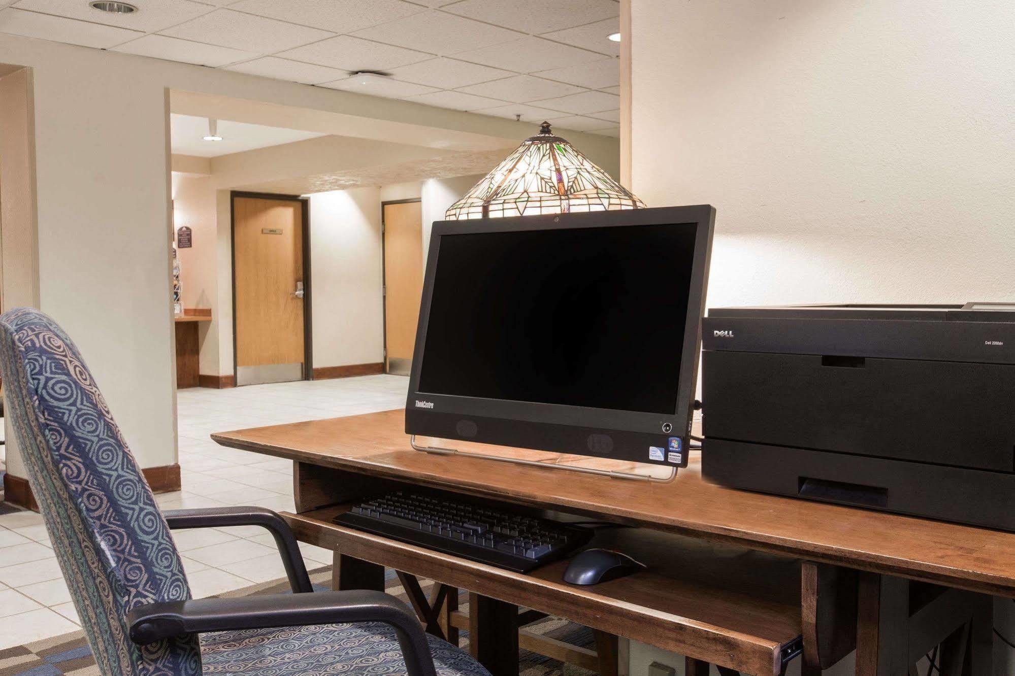 Baymont Inn & Suites By Wyndham Anchorage Airport Dış mekan fotoğraf